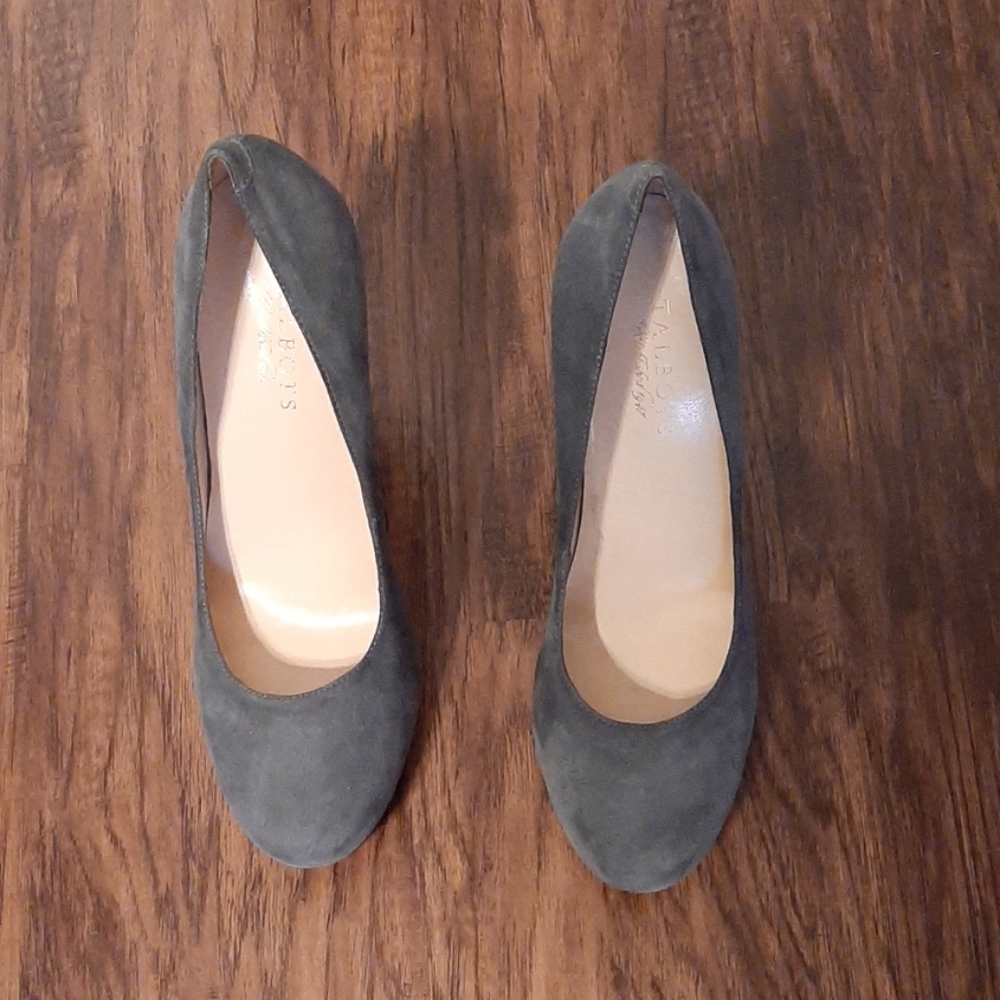 Talbots Gray Suede 4.5" heel - EUC - Picture 2 of 6